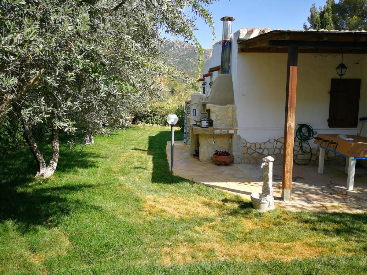 Villa Murgia Соланас Экстерьер фото